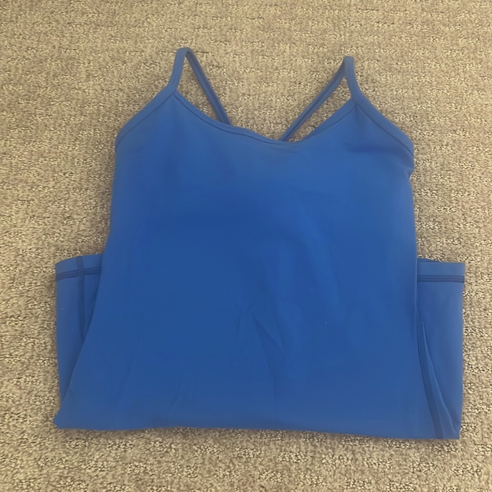 Lululemon size 4